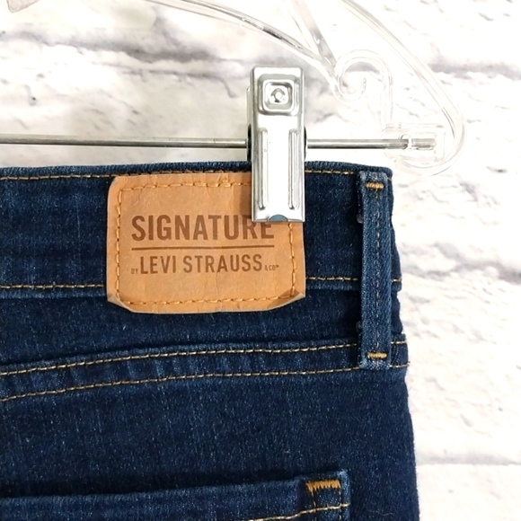 Levi's Jeans Signature Mid Rise Boot Cut Sz 8M - Picture 5 of 7